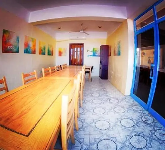 Otel Blue Bird Village